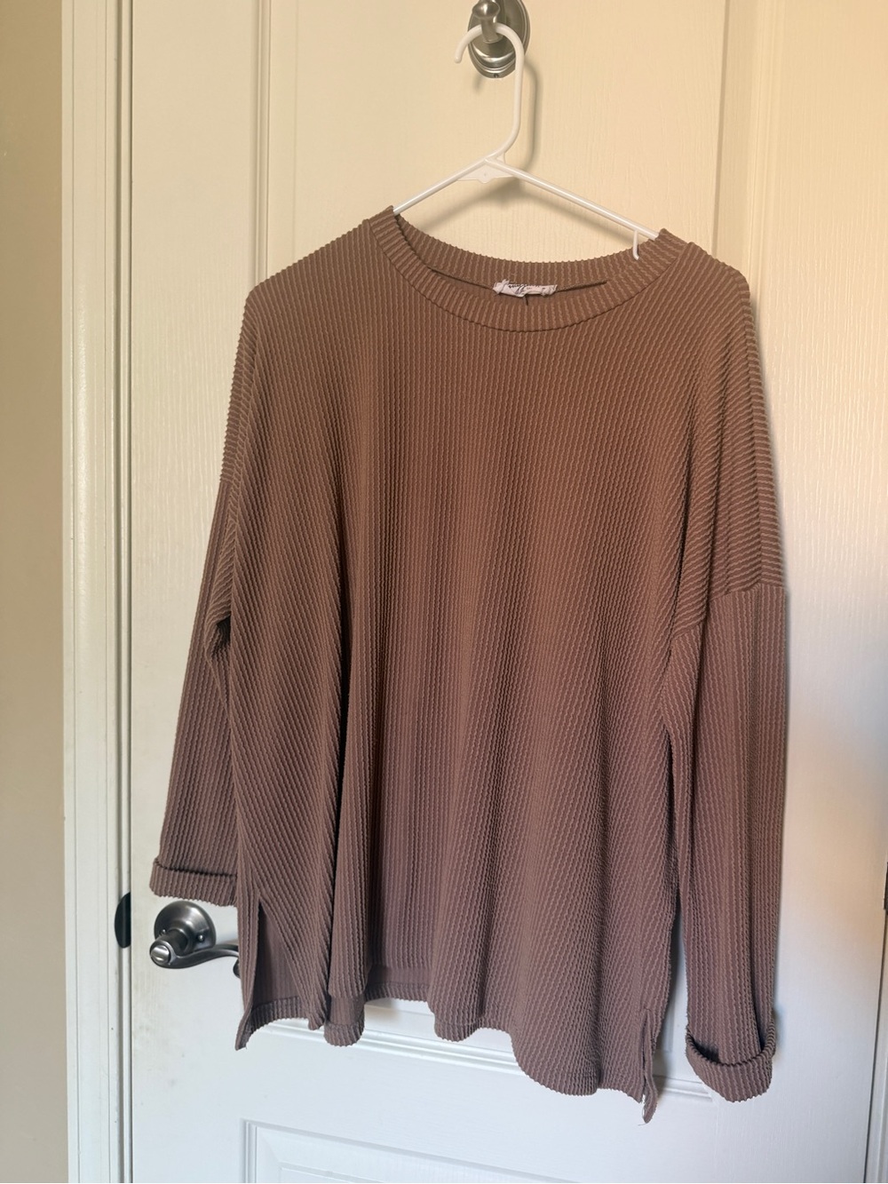 Carly Jean Los Angeles Evelyn Pullover Sweater Camel Size M